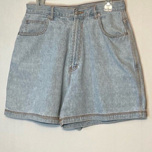 Jordache Pants - Vintage Jordache Basics Blue Jean Denim Shorts Size 14 Five Pocket Design.